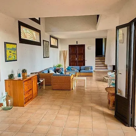 Stunning Sea View W/private Pool - 5 Minutes From The Beach! *